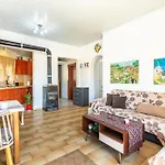 Victoria's House * Gaios